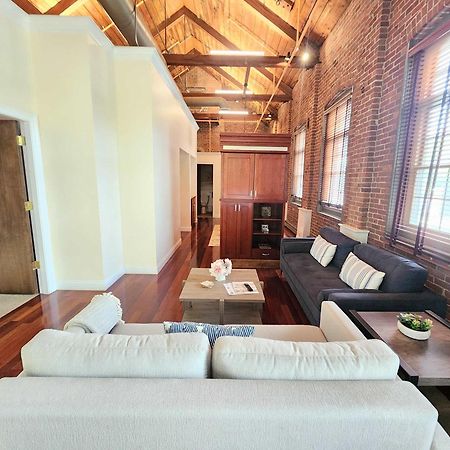 Jennifer'S Riverfront Foundry Apartment Downtown Providence Exterior foto